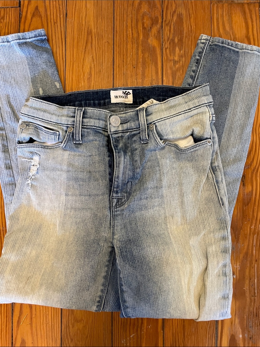 Hudson Jeans White Interior Label with Dark Blue Denim Trim